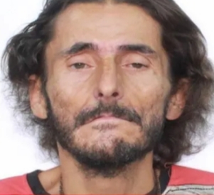  IML procura por família de homem encontrado morto na calçada